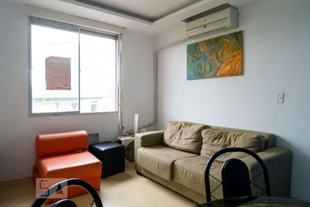 Sala de apartamento para alugar com 1 quarto, 55m² em Azenha, Porto Alegre