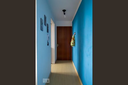Corredor de apartamento para alugar com 1 quarto, 55m² em Azenha, Porto Alegre