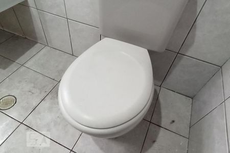 Banheiro de casa à venda com 3 quartos, 200m² em Vila Primavera, São Paulo