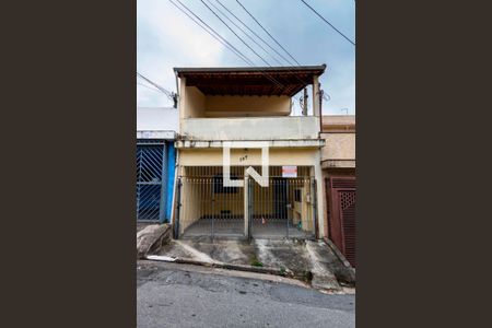 Casa à venda com 200m², 2 quartos e 2 vagasFachada