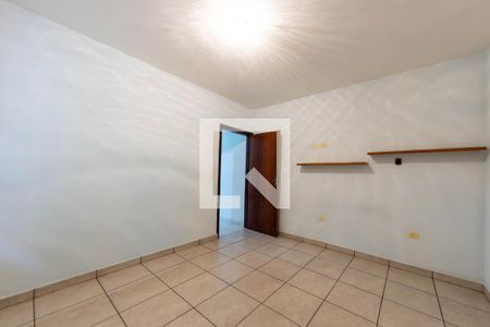Casa à venda com 200m², 2 quartos e 2 vagasQuarto 
