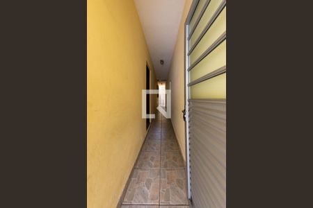 Casa à venda com 200m², 2 quartos e 2 vagascorredor