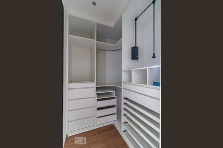Apartamento à venda com 144m², 3 quartos e 1 vagaCloset do quarto