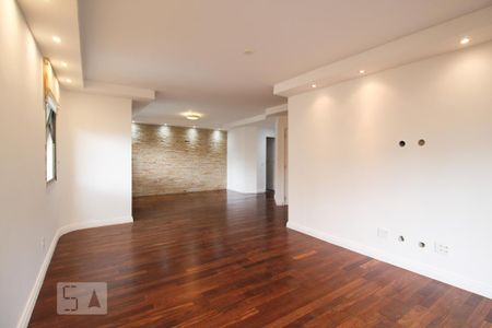 Apartamento para alugar em Moema