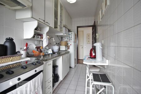 Apartamento à venda com 65m², 2 quartos e 2 vagasCozinha