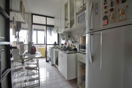 Apartamento à venda com 65m², 2 quartos e 2 vagasCozinha