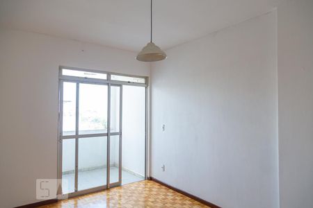 Sala de apartamento à venda com 3 quartos, 67m² em Santa Efigênia, Belo Horizonte