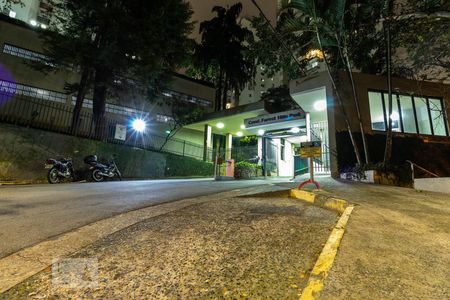 Apartamento para alugar com 82m², 3 quartos e 1 vaga Apartamento para alugar com 82m², 3 quartos e 1 vagaFachada do Condomínio