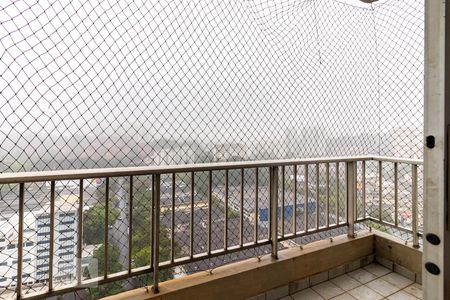 Sacada de apartamento para alugar com 3 quartos, 82m² em Parque Residencial Julia, São Paulo