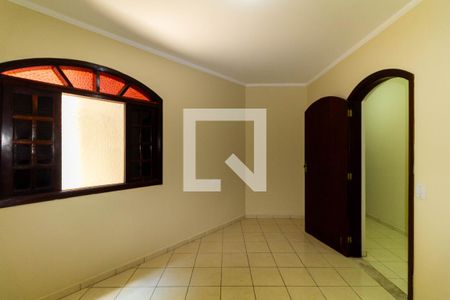 Quarto 1 de casa para alugar com 3 quartos, 180m² em Jardim Santa Adelia, São Paulo