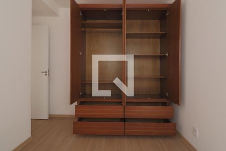 Apartamento à venda com 38m², 2 quartos e sem vagaQuarto - Armários