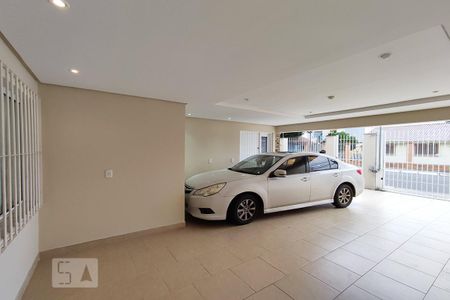 Casa à venda com 440m², 4 quartos e 3 vagas Casa à venda com 440m², 4 quartos e 3 vagasGaragem