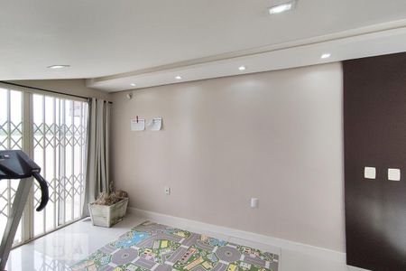 Casa à venda com 440m², 4 quartos e 3 vagas Casa à venda com 440m², 4 quartos e 3 vagasAcademia