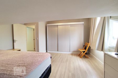 Casa à venda com 440m², 4 quartos e 3 vagas Casa à venda com 440m², 4 quartos e 3 vagasQuarto 3