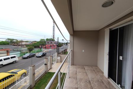 Casa à venda com 440m², 4 quartos e 3 vagas Casa à venda com 440m², 4 quartos e 3 vagasSacada da Quarto 4 - Suíte