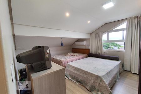 Casa à venda com 440m², 4 quartos e 3 vagas Casa à venda com 440m², 4 quartos e 3 vagasQuarto 2