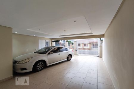 Casa à venda com 440m², 4 quartos e 3 vagas Casa à venda com 440m², 4 quartos e 3 vagasGaragem