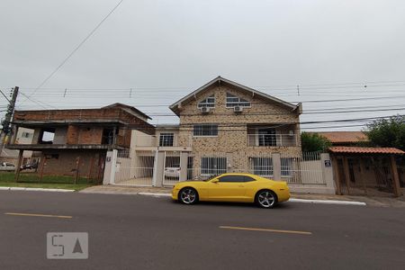 Casa à venda com 440m², 4 quartos e 3 vagas Casa à venda com 440m², 4 quartos e 3 vagasFachada