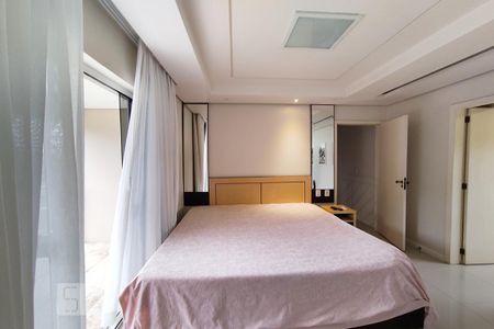 Casa à venda com 440m², 4 quartos e 3 vagas Casa à venda com 440m², 4 quartos e 3 vagasQuarto 4 - Suíte