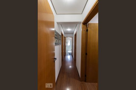 Corredor de apartamento à venda com 3 quartos, 127m² em Vila Regente Feijó, São Paulo