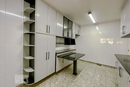 Apartamento à venda com 140m², 3 quartos e 3 vagasCozinha
