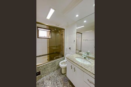 Apartamento à venda com 140m², 3 quartos e 3 vagasBanheiro da Suite