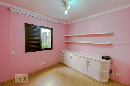 Apartamento à venda com 140m², 3 quartos e 3 vagasQuarto 2