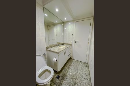 Apartamento à venda com 140m², 3 quartos e 3 vagasBanheiro