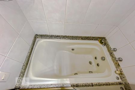 Apartamento à venda com 140m², 3 quartos e 3 vagasDetalhe Banheiro da Suite