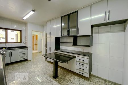 Apartamento à venda com 140m², 3 quartos e 3 vagasCozinha