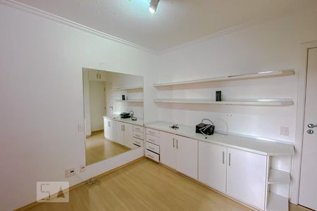 Apartamento à venda com 140m², 3 quartos e 3 vagasQuarto