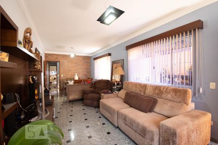 Sala de casa à venda com 6 quartos, 240m² em Cipava, Osasco