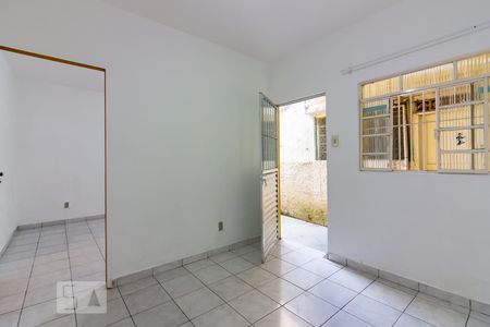 Sala de casa para alugar com 1 quarto, 45m² em Km 18, Osasco