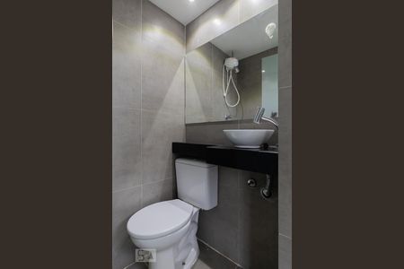 Studio à venda com 38m², 1 quarto e sem vaga Studio à venda com 38m², 1 quarto e sem vagaBanheiro