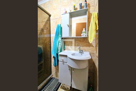 Casa à venda com 130m², 3 quartos e 2 vagasBanheiro