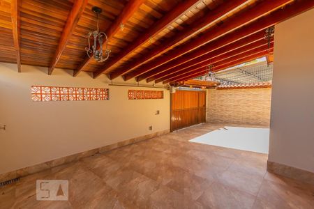 Casa à venda com 250m², 3 quartos e 4 vagasGaragem