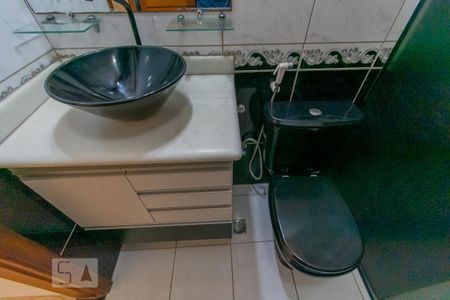 Casa à venda com 250m², 3 quartos e 4 vagasBanheiro da Suíte