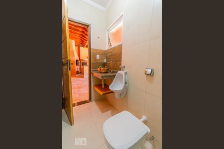 Casa à venda com 250m², 3 quartos e 4 vagasBanheiro