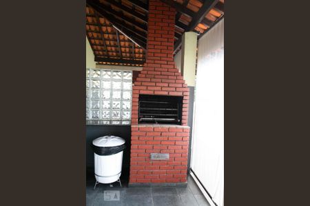 Apartamento para alugar com 60m², 2 quartos e 1 vagaÁrea comum - Churrasqueira