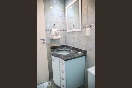 Apartamento à venda com 74m², 2 quartos e 1 vagaBanheiro da Suíte