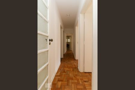 Corredor de apartamento para alugar com 3 quartos, 140m² em Pinheiros, São Paulo