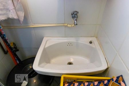 Apartamento à venda com 76m², 3 quartos e 1 vagaÁrea de serviço