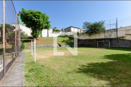 Apartamento para alugar com 53m², 2 quartos e 1 vaga Apartamento para alugar com 53m², 2 quartos e 1 vagaCampo de futebol