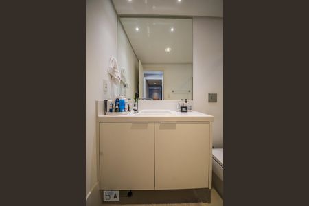 Apartamento à venda com 87m², 2 quartos e 1 vagaBanheiro da Suíte