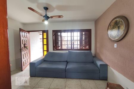 Sala de casa à venda com 2 quartos, 112m² em Rio Branco, Canoas