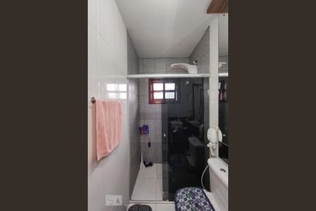 Casa à venda com 112m², 2 quartos e 1 vaga Casa à venda com 112m², 2 quartos e 1 vagaBanheiro
