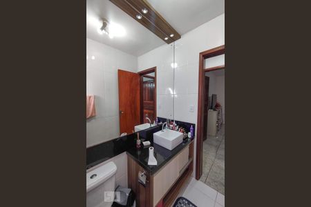 Casa à venda com 112m², 2 quartos e 1 vaga Casa à venda com 112m², 2 quartos e 1 vagaBanheiro