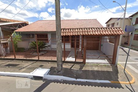 Casa à venda com 112m², 2 quartos e 1 vaga Casa à venda com 112m², 2 quartos e 1 vagaFachada