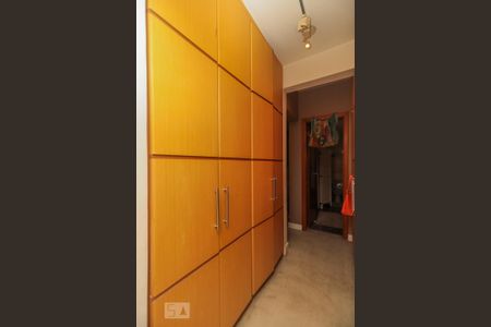 Apartamento à venda com 189m², 3 quartos e 3 vagasQuarto 3 - Closet