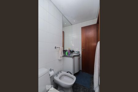 Apartamento à venda com 189m², 3 quartos e 3 vagasBanheiro do Quarto 1